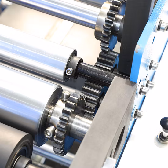 Prezzo completamente automatico con maniglia online ad ultrasuoni Sigillatura Borsa in tessuto non tessuto Borsa per la spesa Borsa per magliette Borsa per gilet con taglio a D Borsa per scarpe che fa macchina