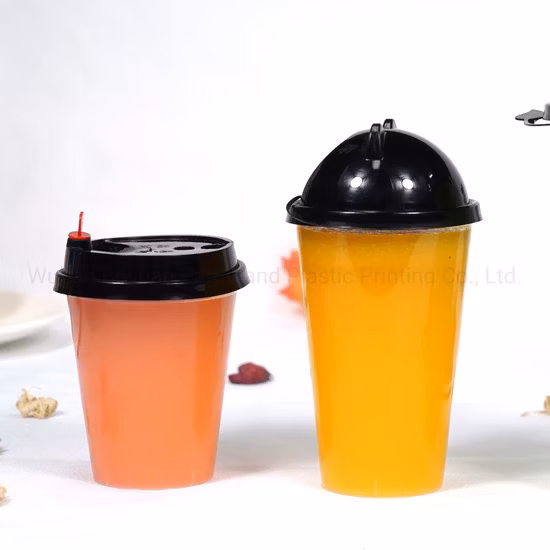 Bicchieri di plastica monouso per bevande fredde in materiale PP/PS ad alta trasparenza con coperchi e cannucce